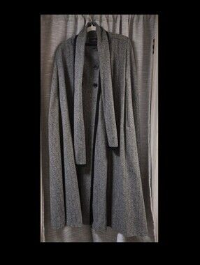 Vintage 1980s Alorna gray herringbone wool cape coat